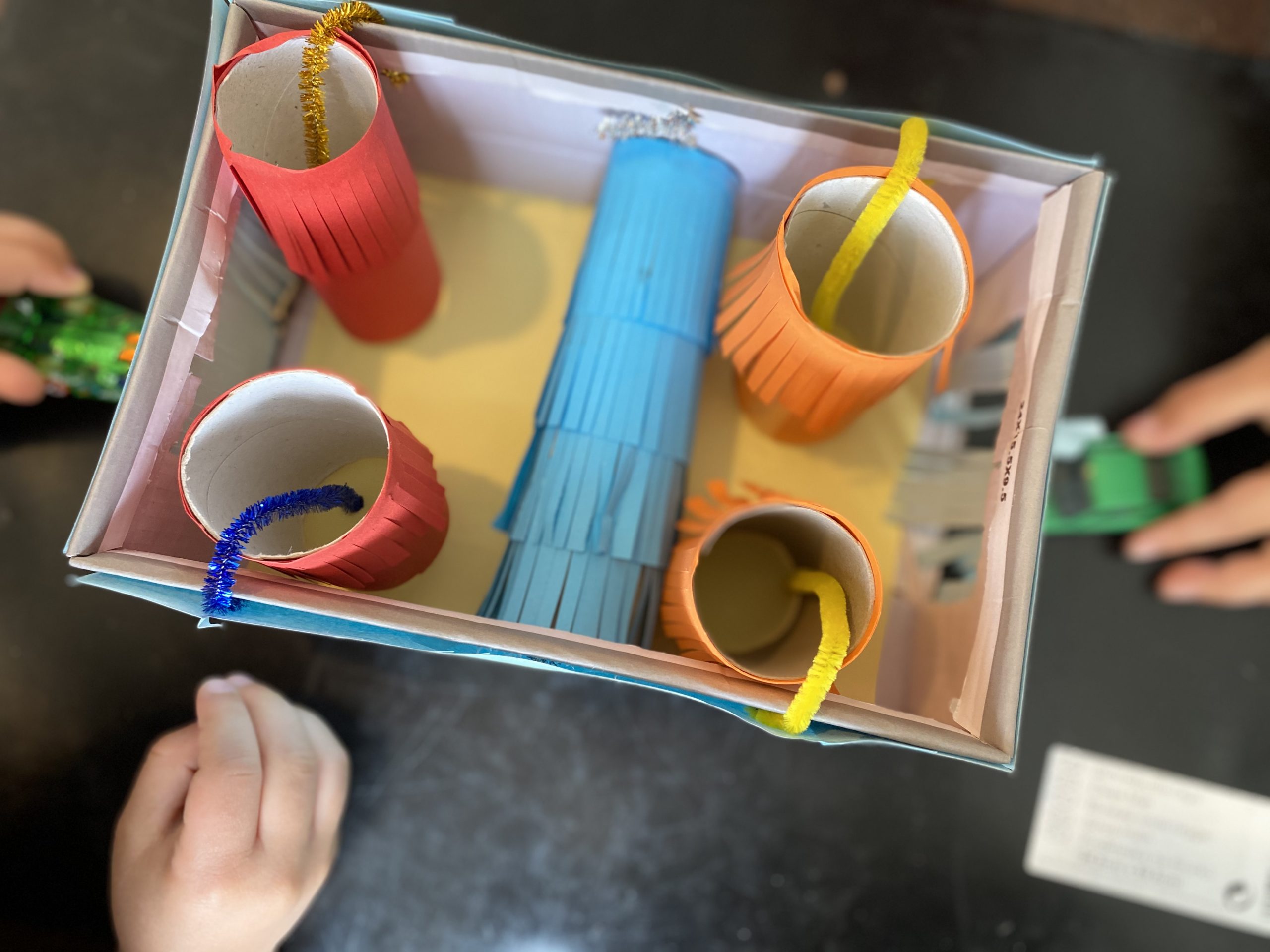 Knutselen met karton voor jongens - Toddlecake